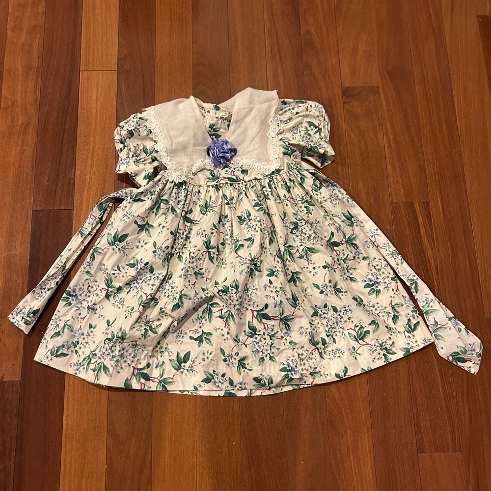 Caroline Fleur Vintage Cream and Floral collared Dress